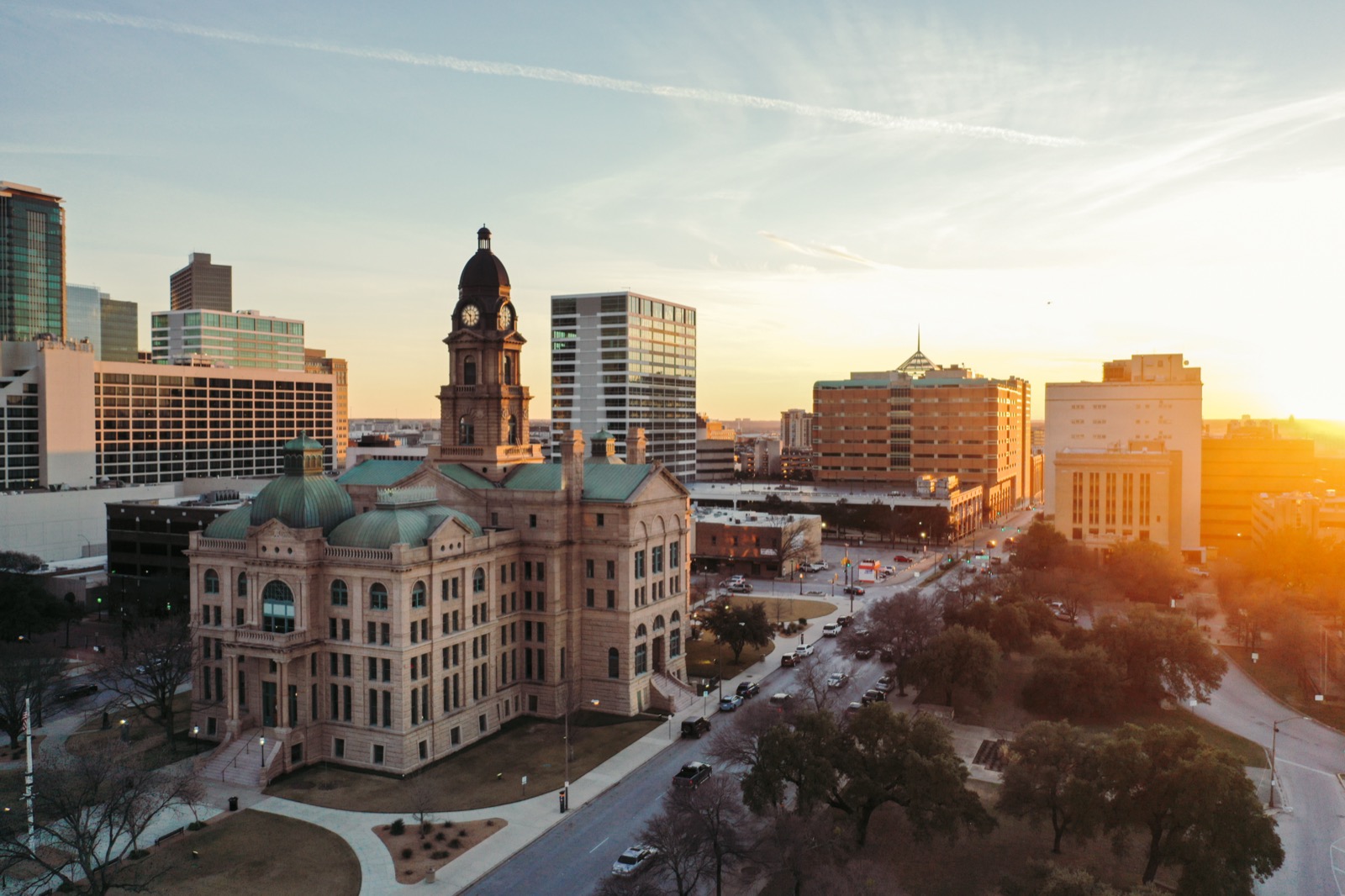 Tarrant County Courthouse at dusk